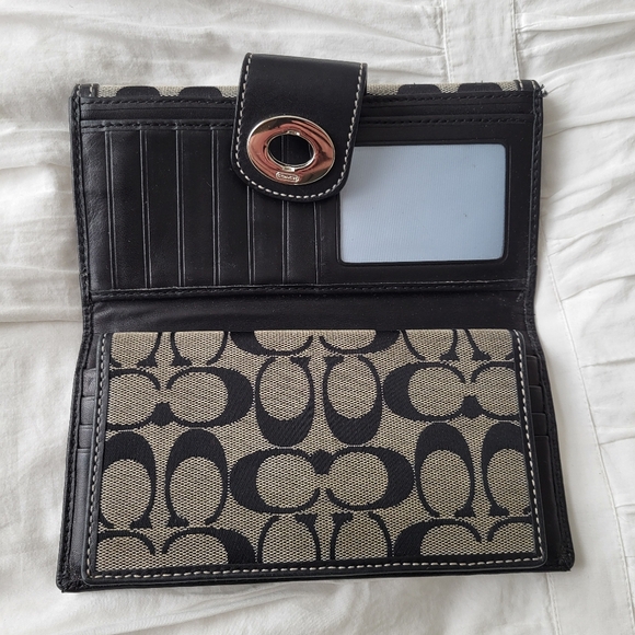 Coach Signature Canvas Trifold Turnlock Wallet With Matching Checkbook Cover - Picture 2 of 11